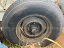 1 flatbed trailer
