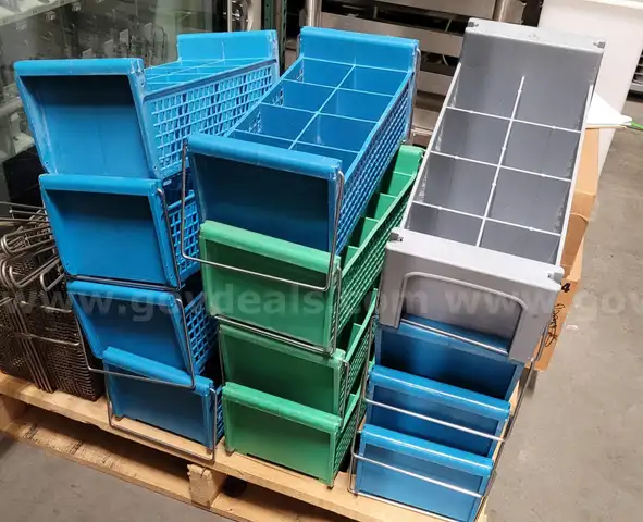 12 COMMERCIAL DISH MACHINE FLATWARE BASKETS