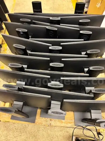 Dell OptiPlex 3090 Ultra with attached Monitor, Qty 20