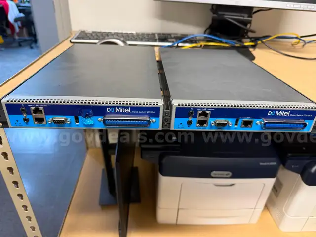 Mitel / Shortel 485G Phones (100+) and 2 Mitel Switches ST100DA and A