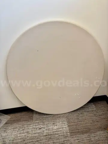Round Table