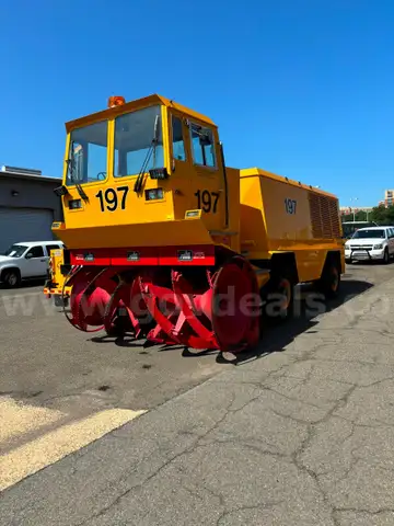1983 Rolba R3000 Snow Blower (LOW MILEAGE AND LOW HOURS)