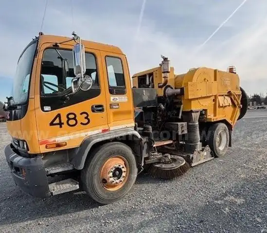 2002  GMC T-7500 / Tymco Street Sweeper Air Sweeper 600