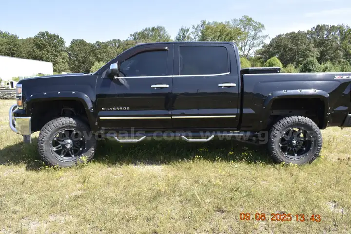 2015 Chevrolet Silverado 1500 LTZ Crew Cab 4WD