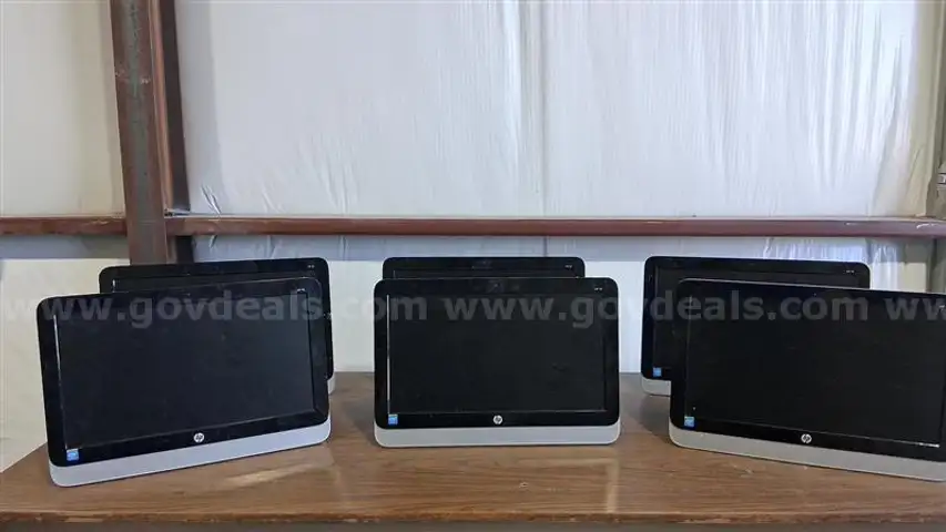 Lot #35 HP 19 All-In-One PC&#x27;s