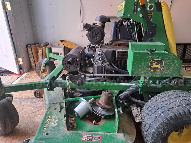 John Deere 661R mower