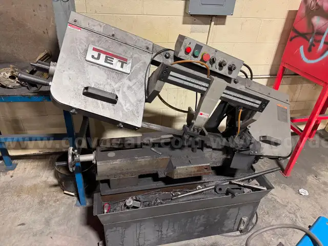Horizontal bandsaw