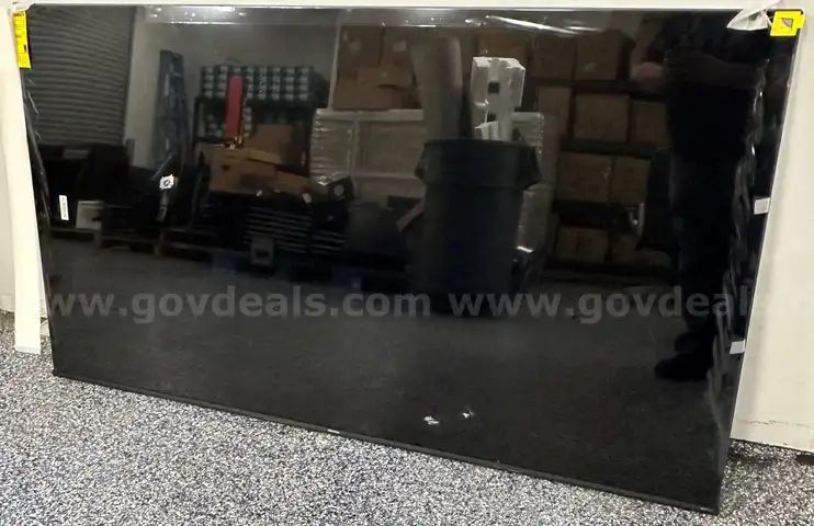 Lot of 2 Used Televisions (Hisense 75&#x22; &#x26; Vizio 50&#x22;)