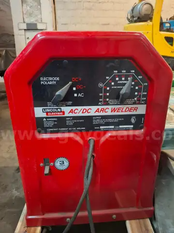 Lincoln Electric AC/DC ARC WELDER