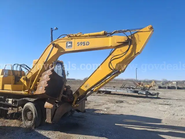 1993 John Deere Excavator 595D