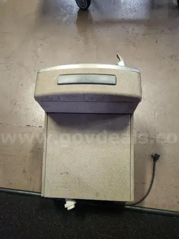 Water Fountain (Wall Mount)