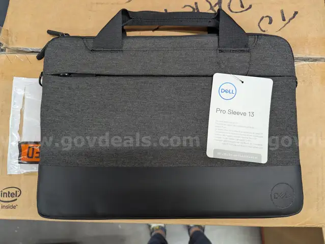 Lot of 154 Dell Professional Sleeve 13 Computer Bags