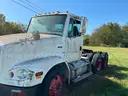 1999 Freightliner FL112