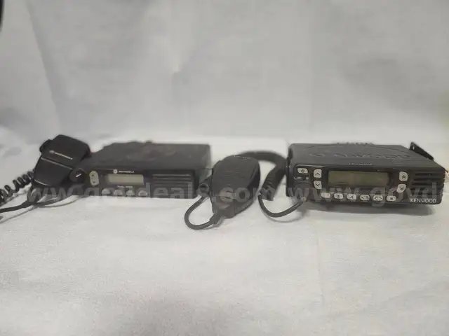 1 Lot of 4 Mobile Radios