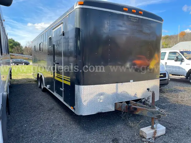 2007 Auto Plus Enclosed Trailer