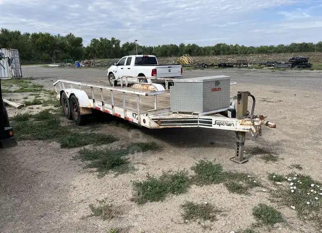 2005 Superior 2PT7M Flatbed Trailer