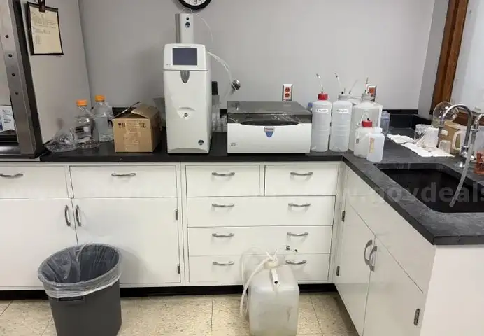 Dionex ICS-1500 Ion Chromatography System w/ Autosampler & Full Software Package
