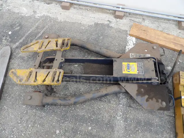 Transmission Jack