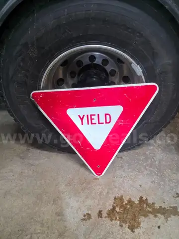 Aluminum Yield Sign