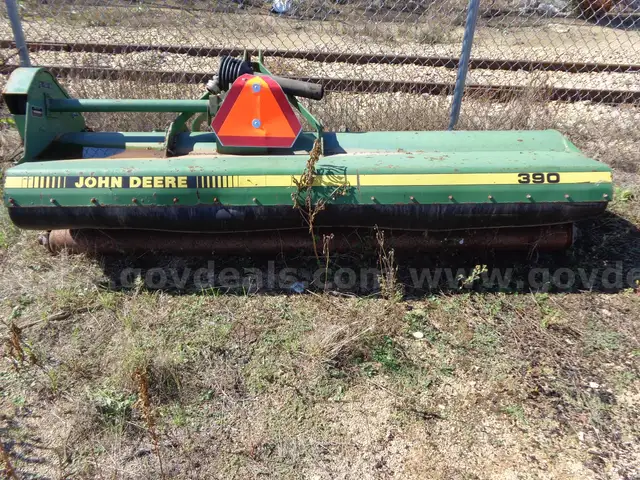 John Deere Tiller