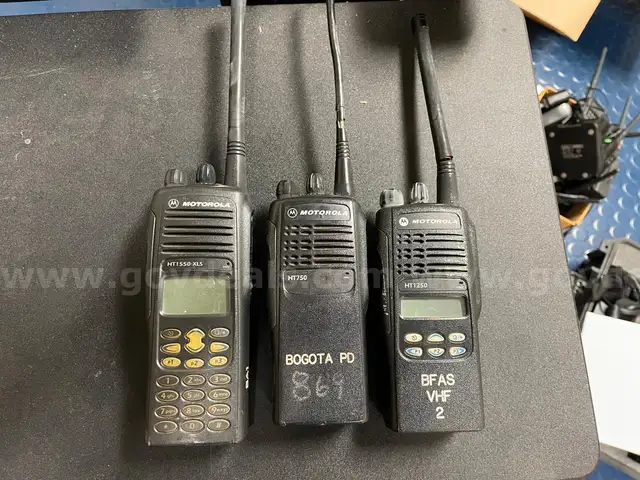 Lot of Twenty Two (22) Motorola Portable Radios