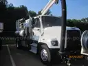 2017 Freightliner 108SDCummins L-6 Turbo Diesel model
