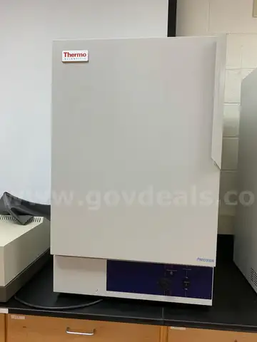 Precision Incubator Model 3528