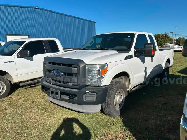 2013 Ford F-250 SD XL SuperCab 4WD