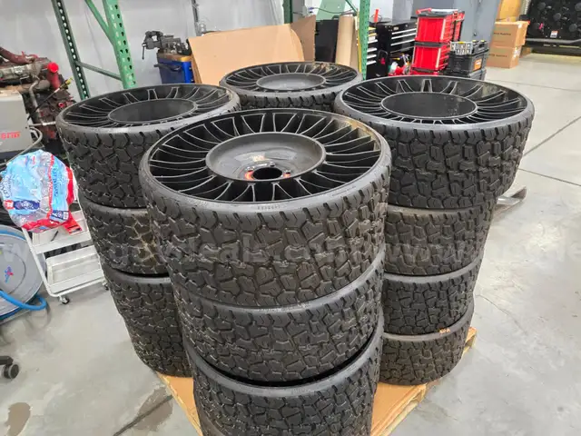 Lot of 2 NEW Michelin 26&#x22;x12&#x22; Tweel Flat Proof Wheels  NEW Your Bidding On 2
