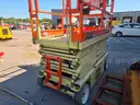 2002 JLG  30AM VERTICAL LIFT SCISSOR LIFT DOES NOT WORK Will need Batteries.