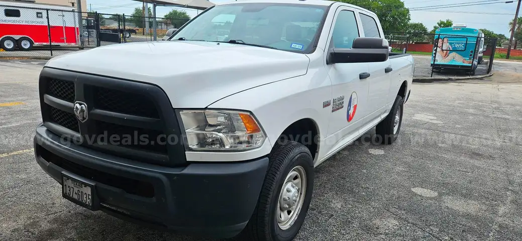 2018 Ram 2500 Crew Cab, 6.4l 8-cylinder gas RWD