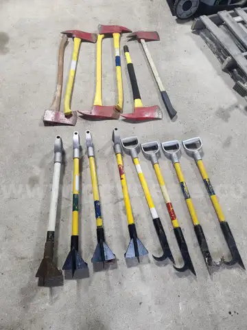 Lot of multiple hand tools