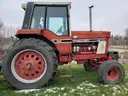 International 186 Hydro Tractor
