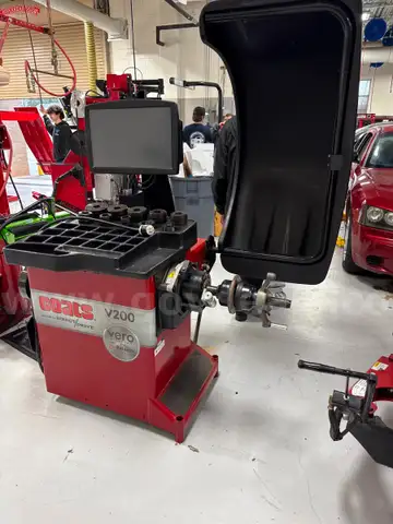 Coats V200 Tire Balancer