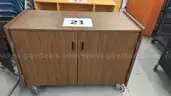 Rolling cabinet