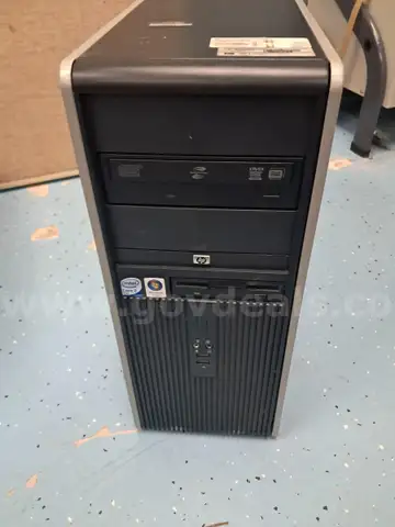 (4) HP Compaq Tower PCs