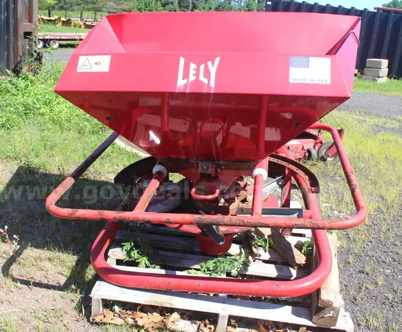 Lely Fertilizer Spreader
