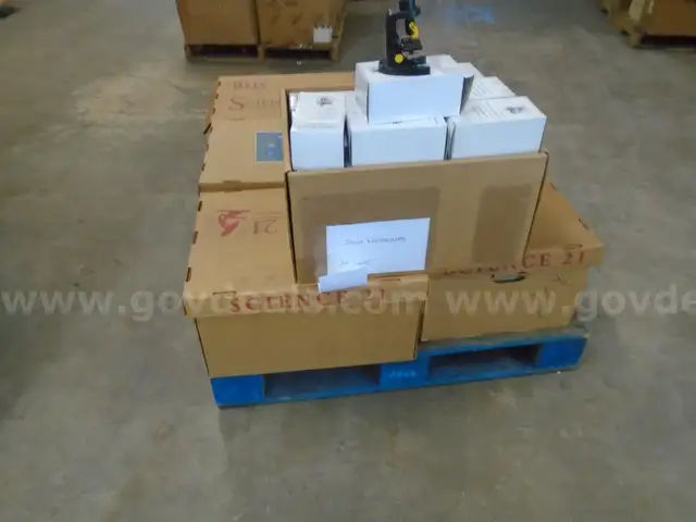 Science Microscopes Assorted - Pallet #13 &#x26; #13A &#x26; #14 &#x26; #15 &#x26; #16