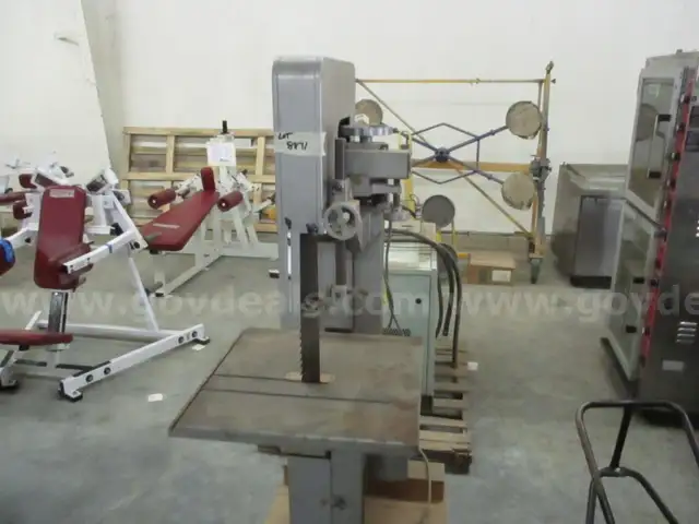 BANDSAW, MAKITA, 16&#x22;, LOT 8871, AR25064652-003