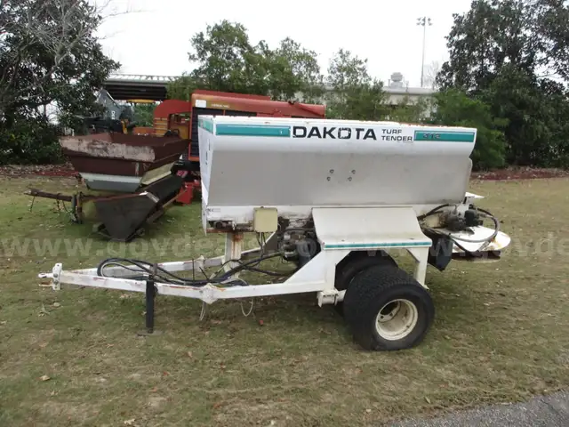 TENDER TURF 412, DAKOTA, WITH E H CONTROLS, LOT 9163, AR26028765-005