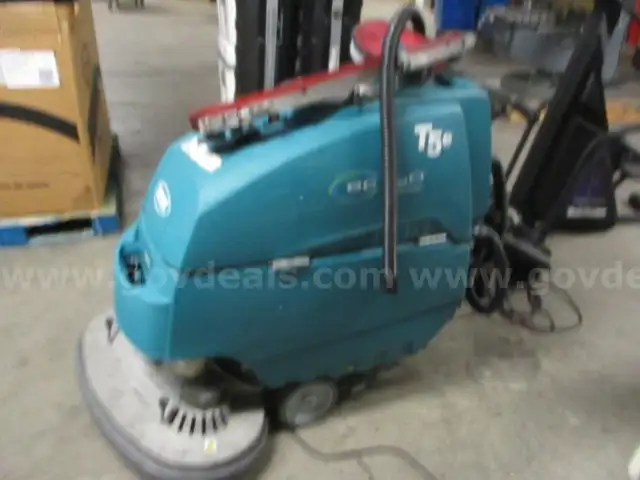 FLOOR SCRUBBER, TENNANT, LOT 2018, AR26030862-001