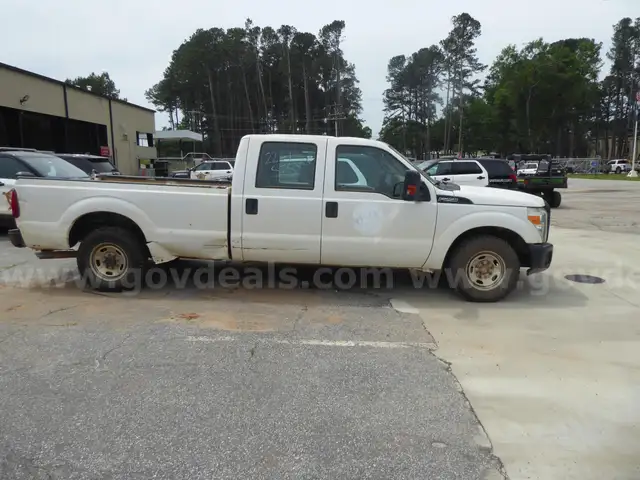 2012 Ford F-250 SD XL Crew Cab Long Bed 2WD
