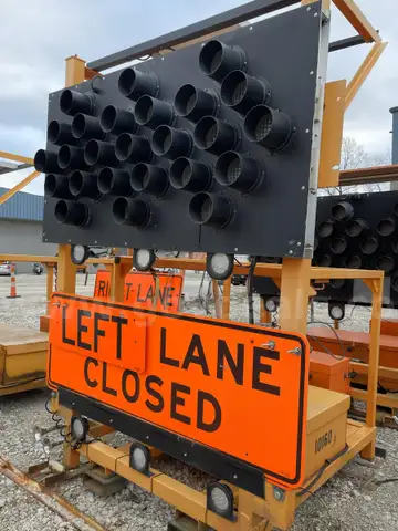 Truck Mount Arrow 4 6A23674