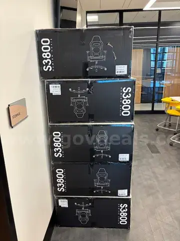 5 DELL ALIENWARE GAMING CHAIRS, BRAND NEW UNOPEN