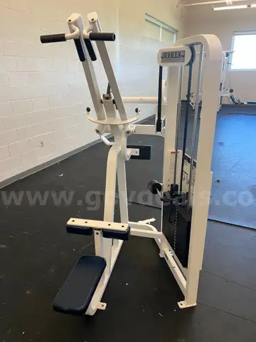 Lat pull down