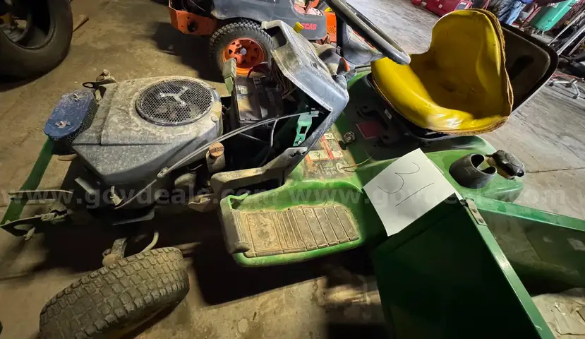 John Deere HP V-Twin Engine mower
