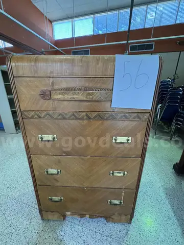Chest of drawers