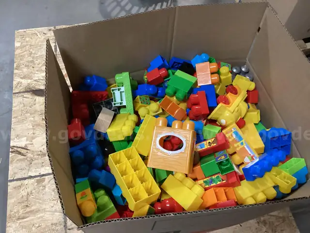 Legos Oversized. Plastic, Full Box
