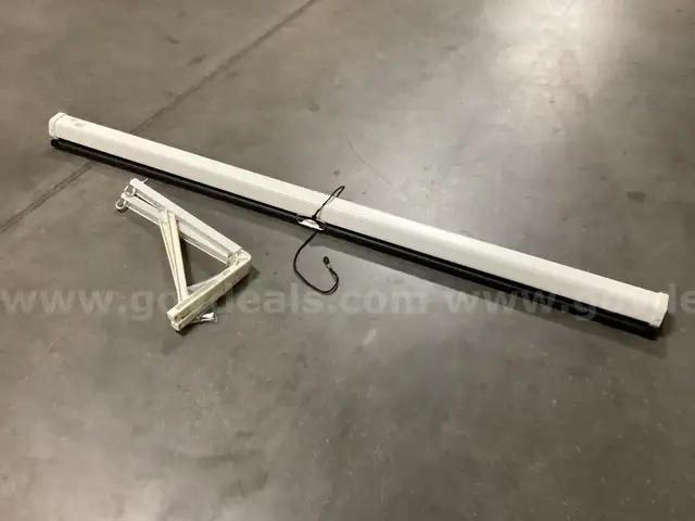 Projector Screen 6 x 6