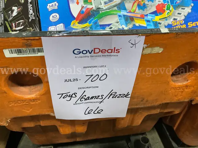 Collectibles: &#x22;Toys, Games and Puzzles&#x22; (JUL25-0700X)